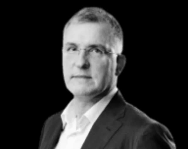 Foto Ed removebg 290x434